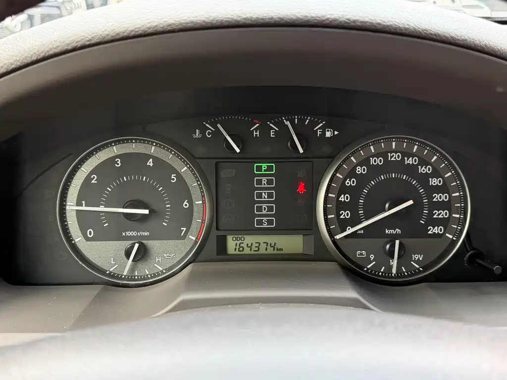 Toyota Land Cruiser 2016 — фото 11
