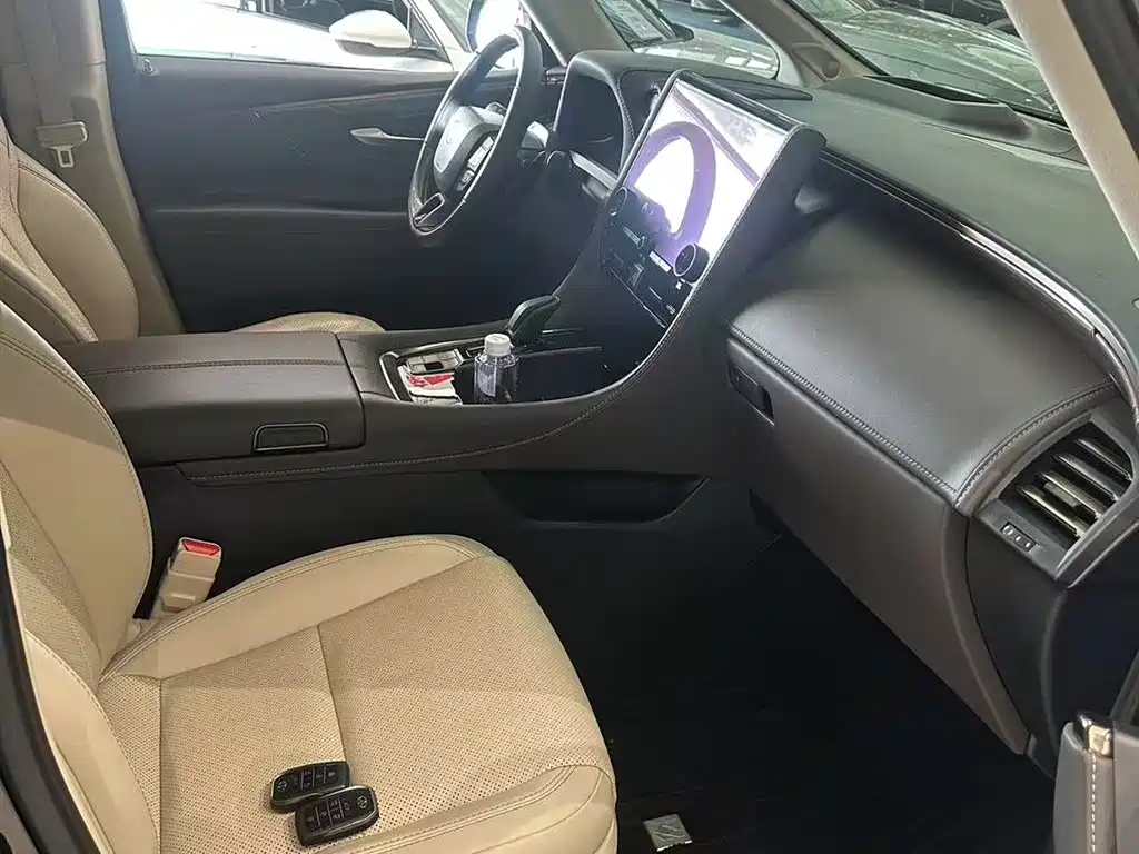 Toyota Alphard 2024