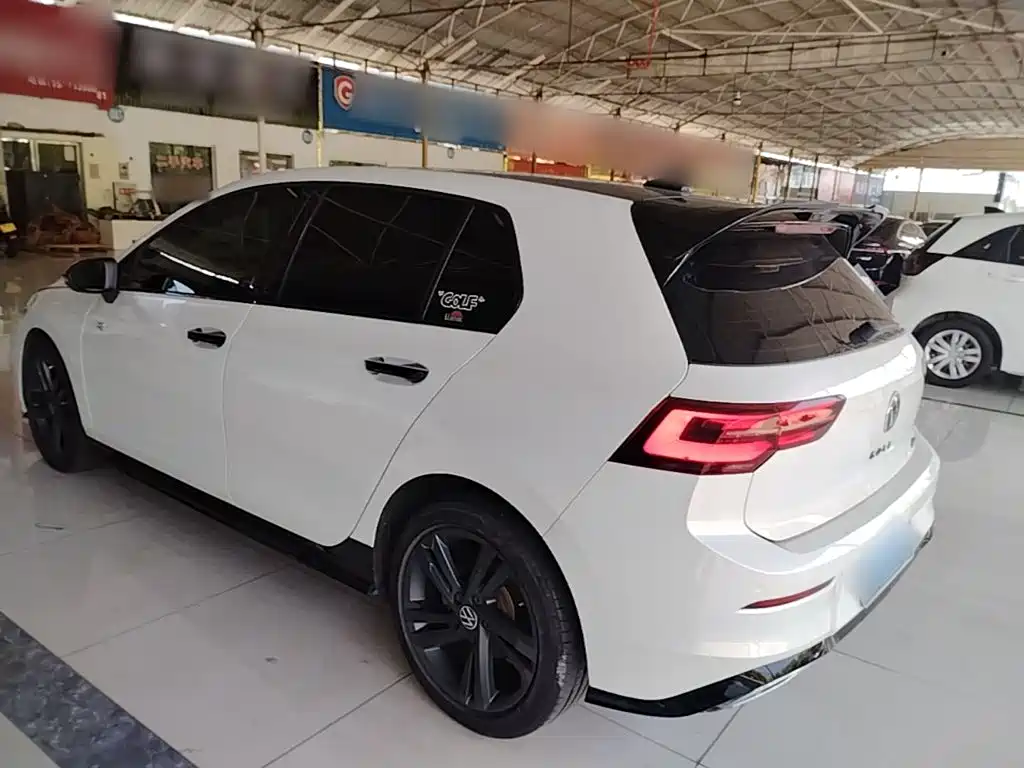 Volkswagen Golf 2021