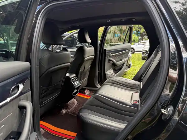 Geely Xingyue L 2024