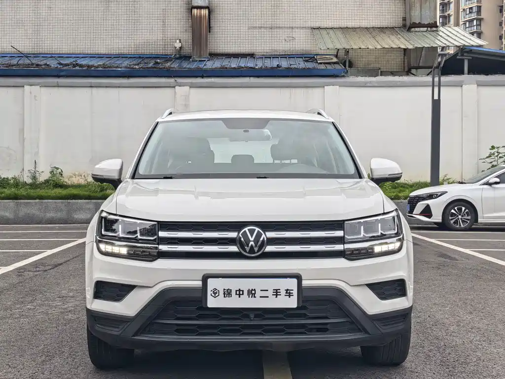 Volkswagen Tharu 2020