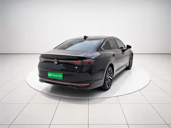 Volkswagen Magotan 2025