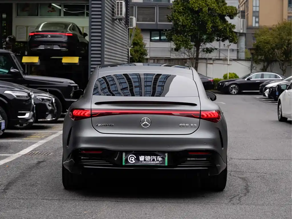 Mercedes-Benz EQS AMG 2024 — фото 5