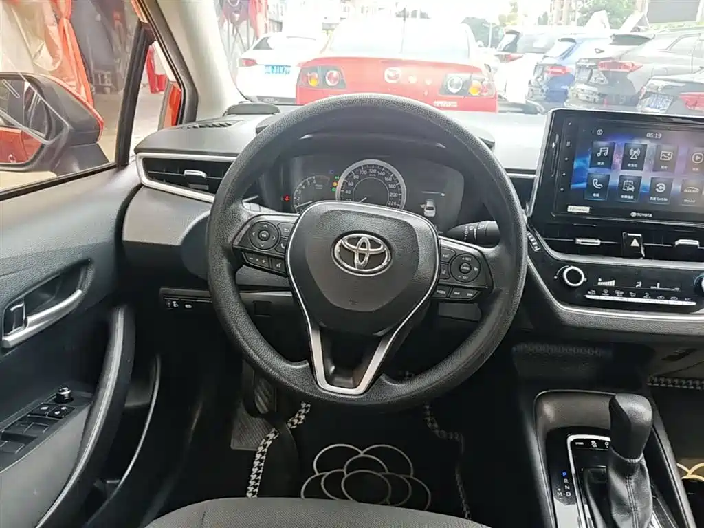 Toyota Corolla 2019 — фото 11