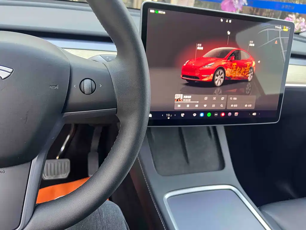 Tesla Model Y 2023 — фото 13