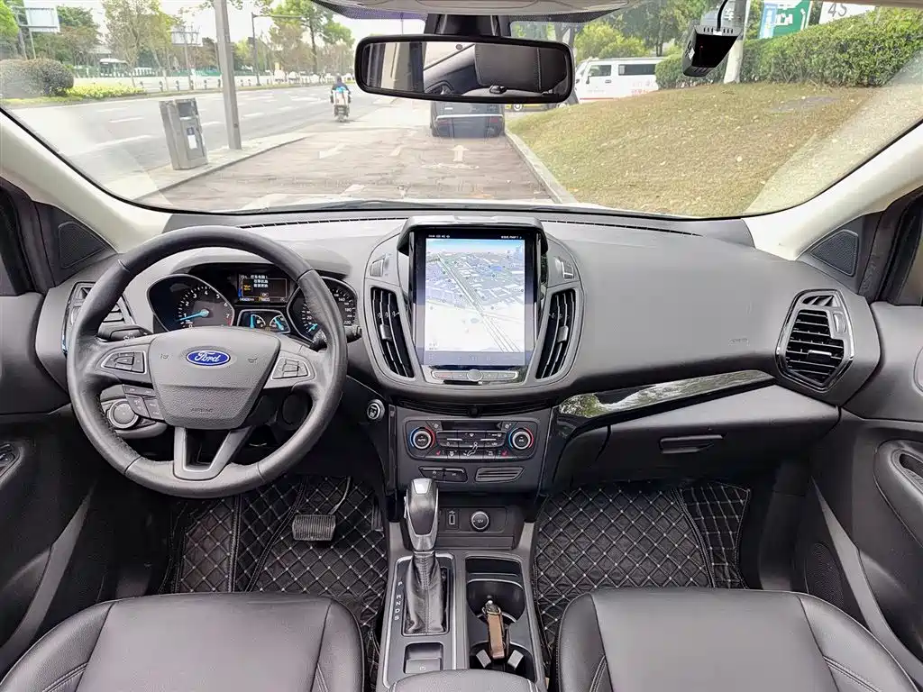 Ford Kuga 2020 — фото 10