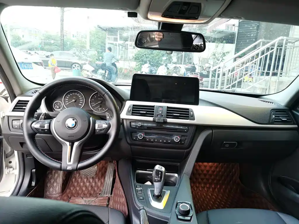 BMW 3 Series 2015 — фото 8