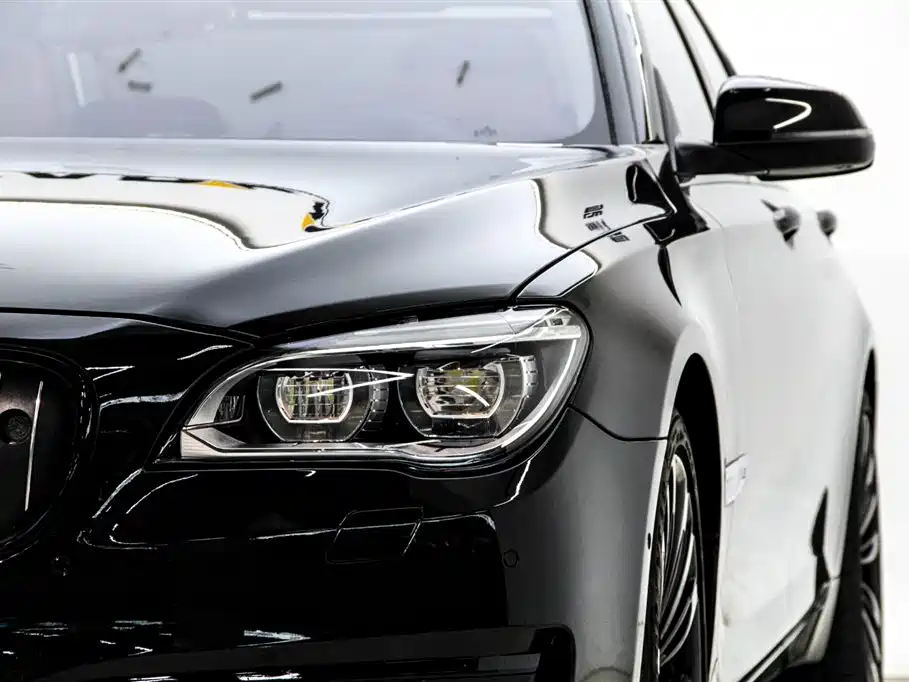 BMW 7 Series 2013 — фото 32