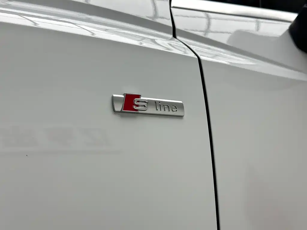 Audi Q3 2022 — фото 14