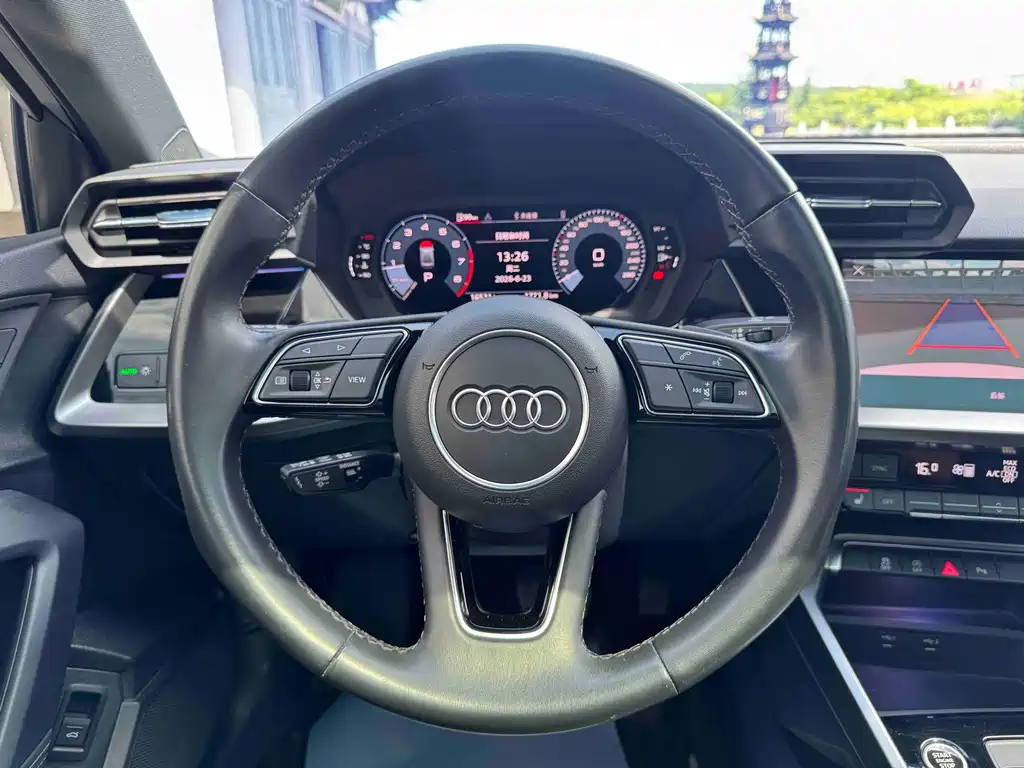 Audi A3 2023 — фото 15
