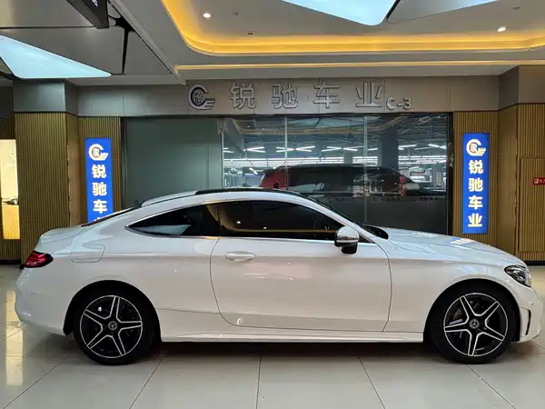 Mercedes-Benz C-Class 2020