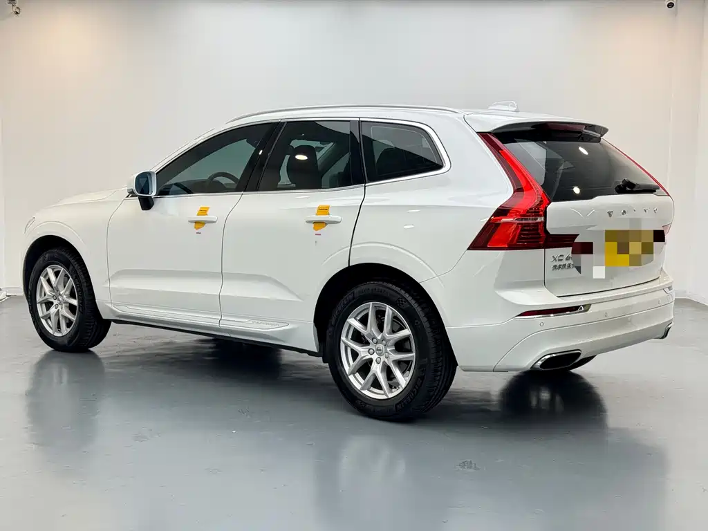 Volvo XC60 2019 — фото 5