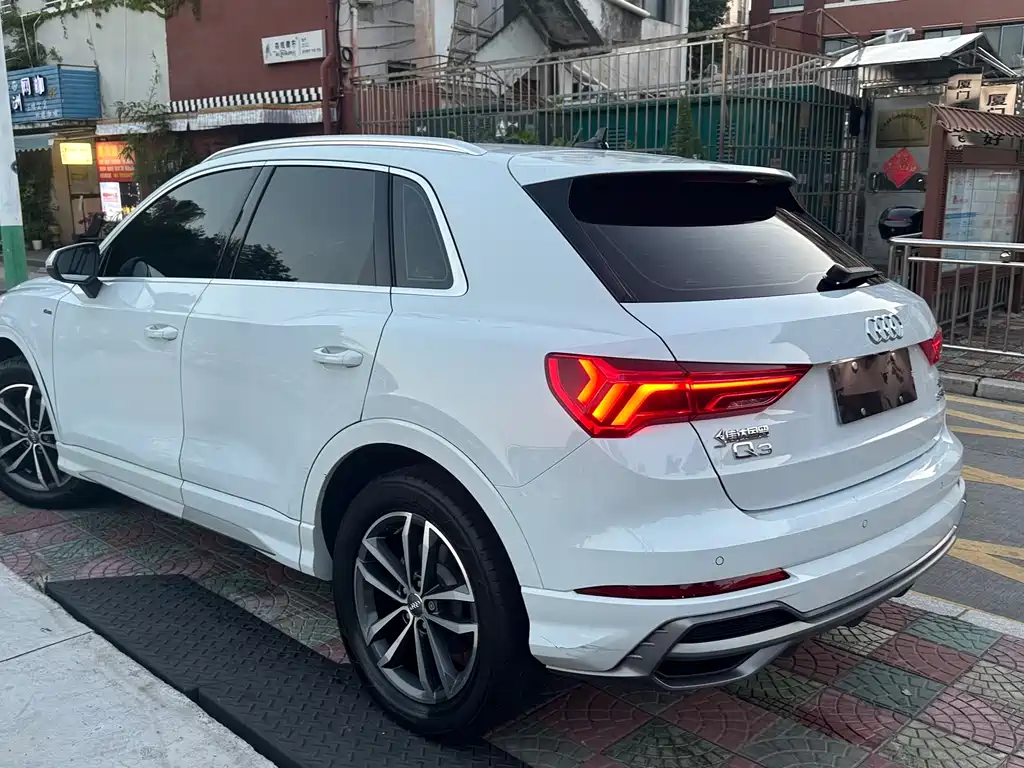 Audi Q3 2021