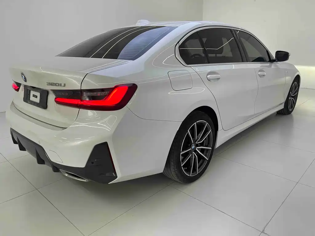 BMW 3 Series 2023