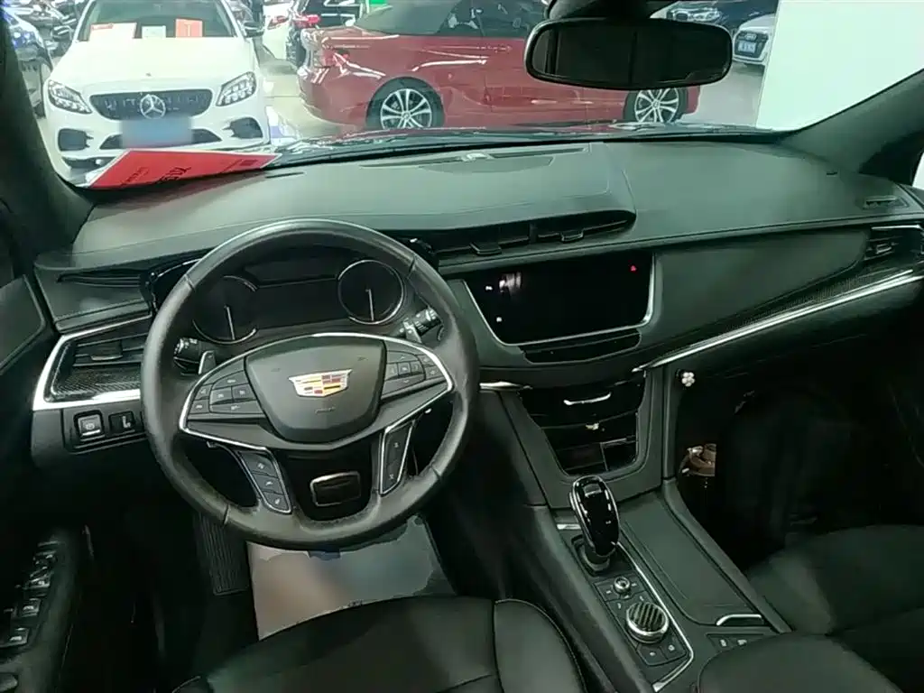 Cadillac XT5 2022 — фото 10