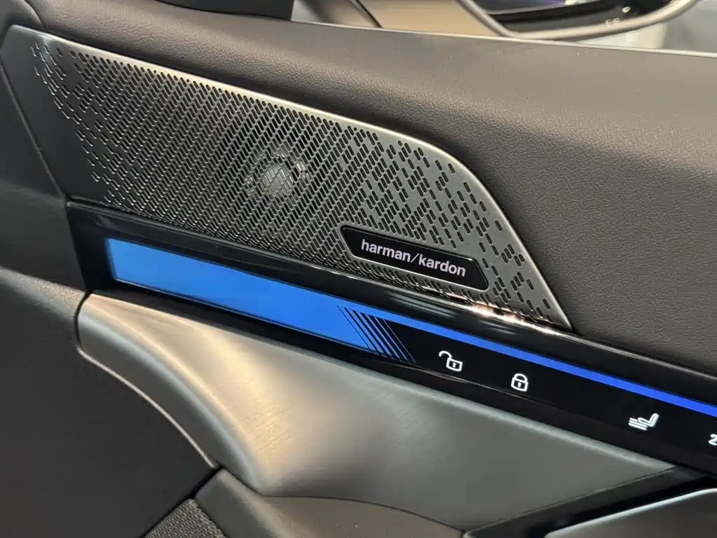BMW i5 2025 — фото 13