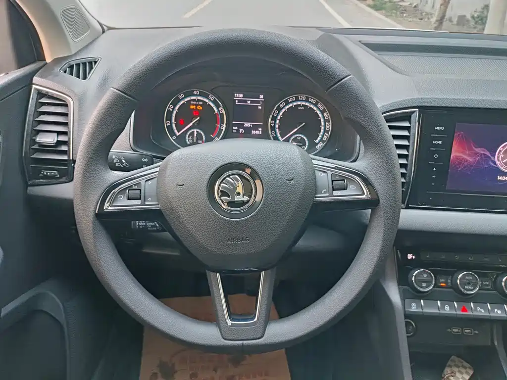 Skoda Karoq 2020 — фото 9