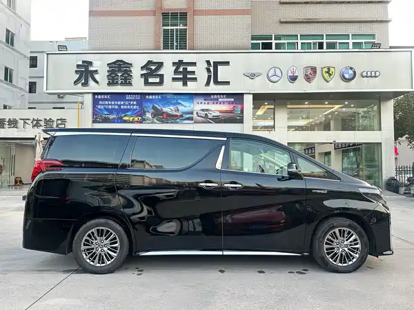 Toyota Alphard 2021