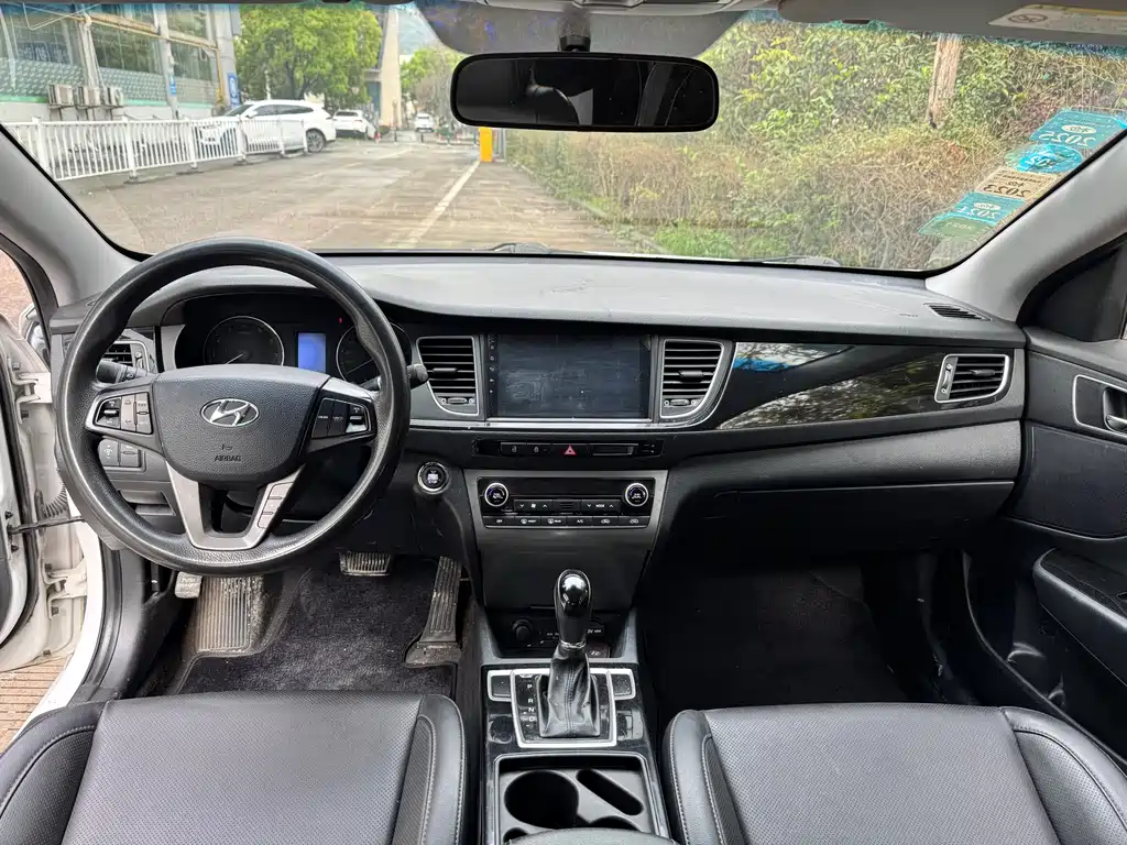 Hyundai Mistra 2015 — фото 11