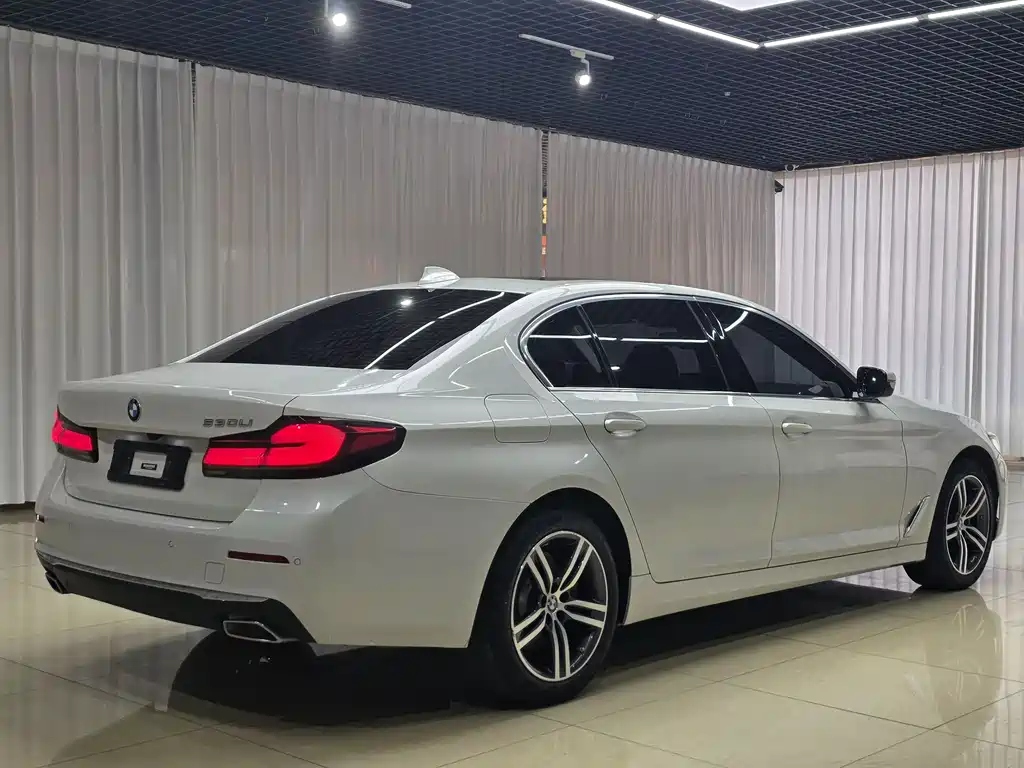 BMW 5 Series 2022