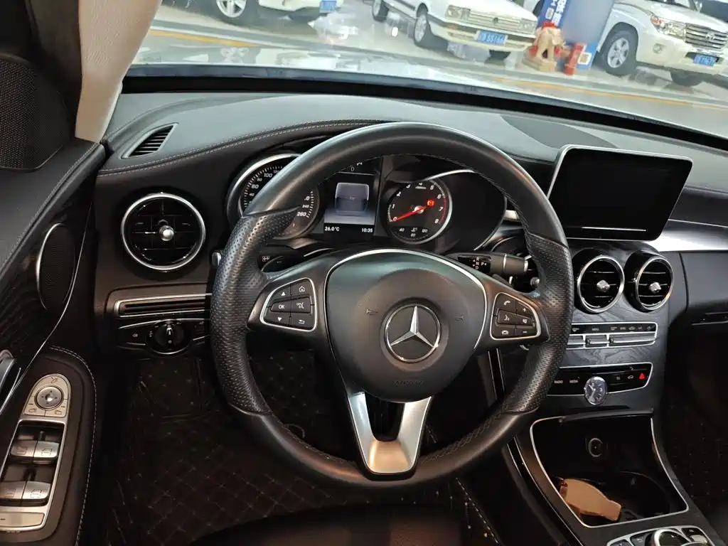 Mercedes-Benz C-Class 2016 — фото 10