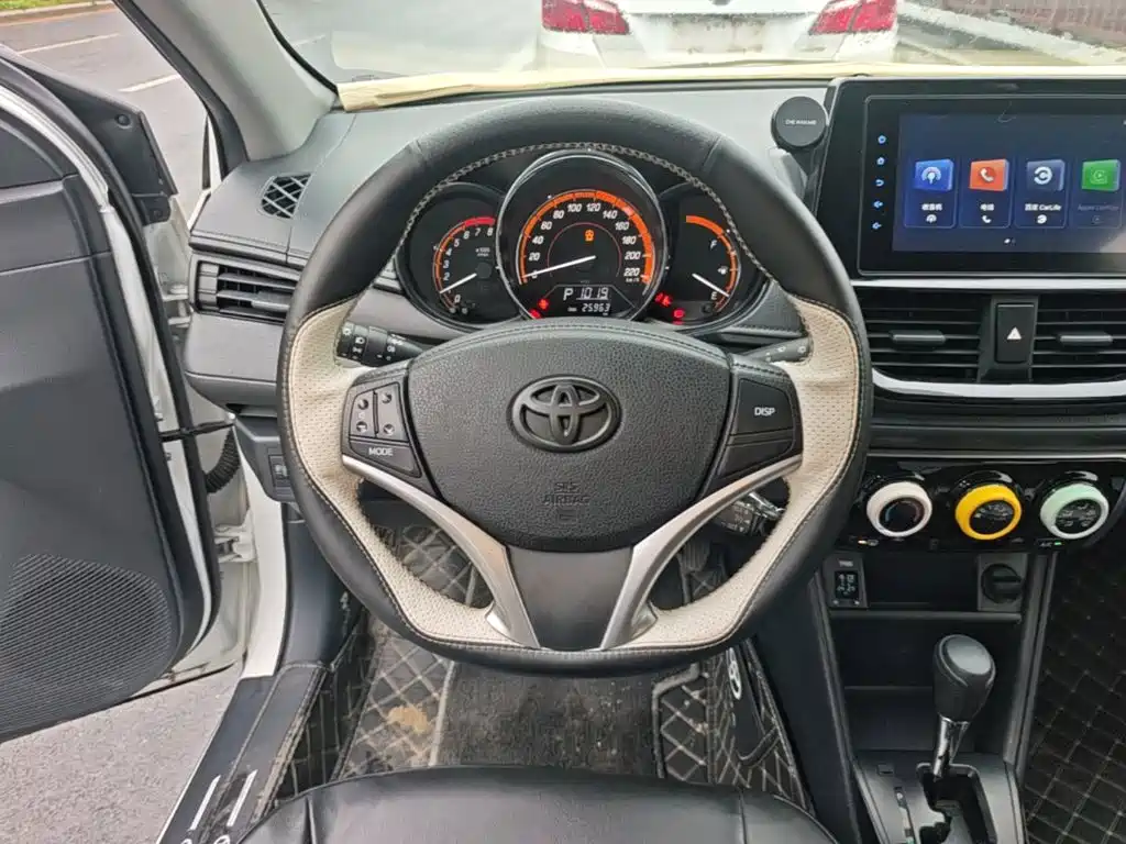 Toyota Yaris L 2021 — фото 11