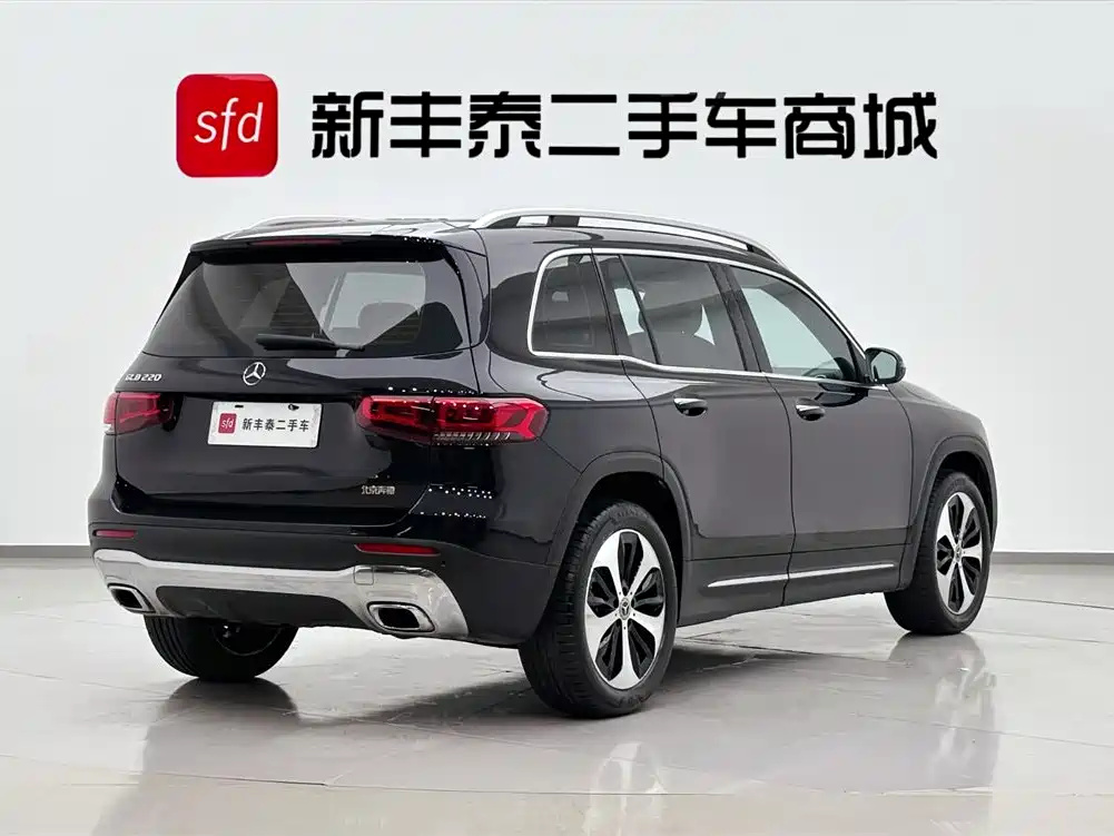 Mercedes-Benz GLB 2023