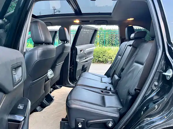Toyota Highlander 2020