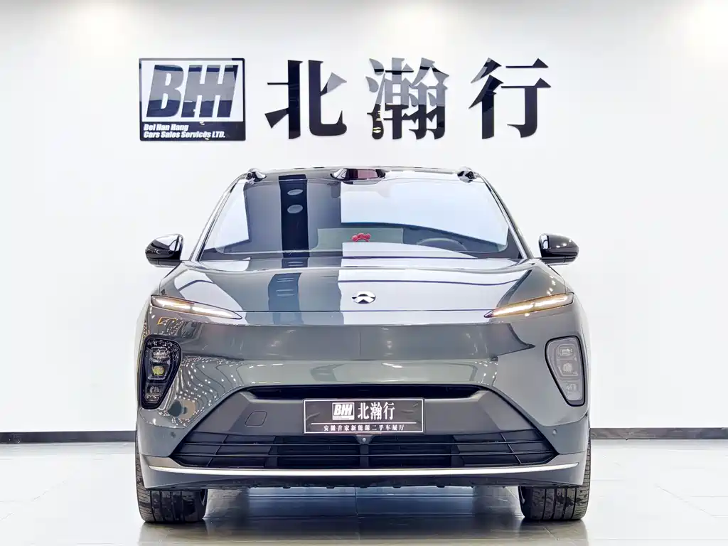 NIO ES8 2023