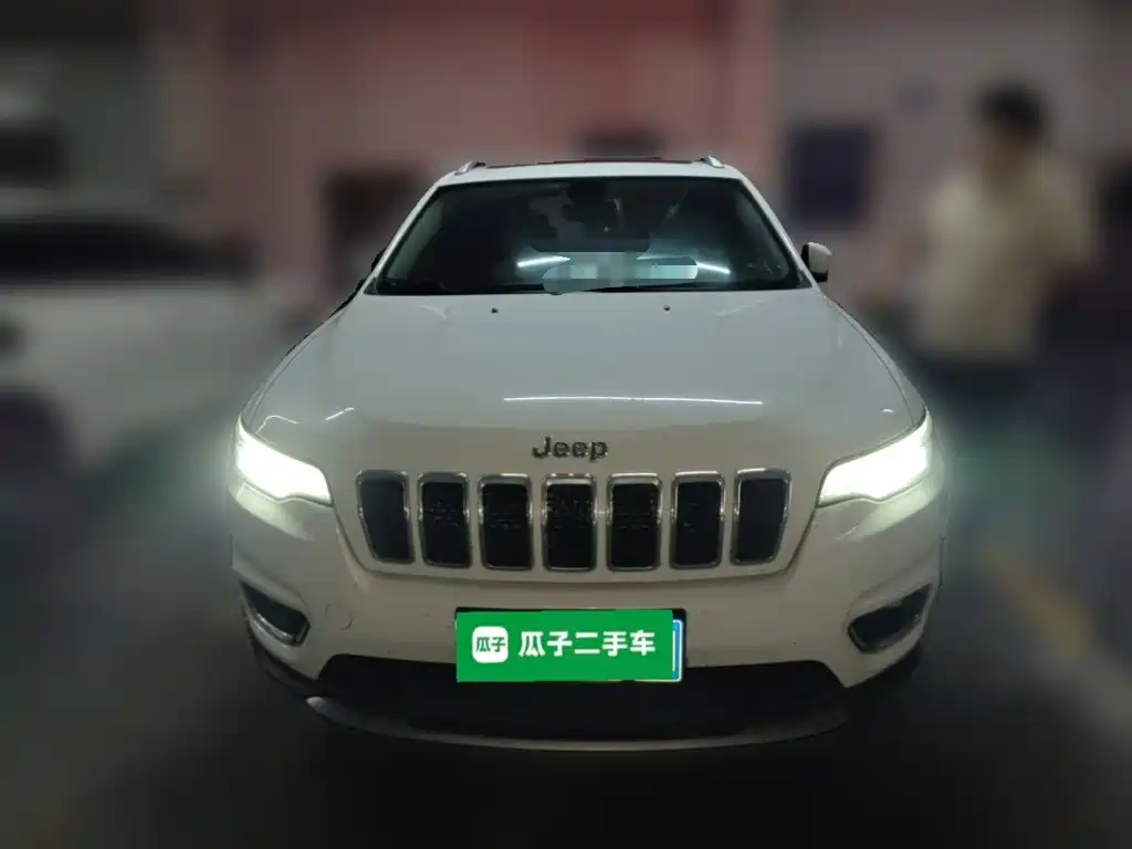 Jeep Cherokee 2019 — фото 24