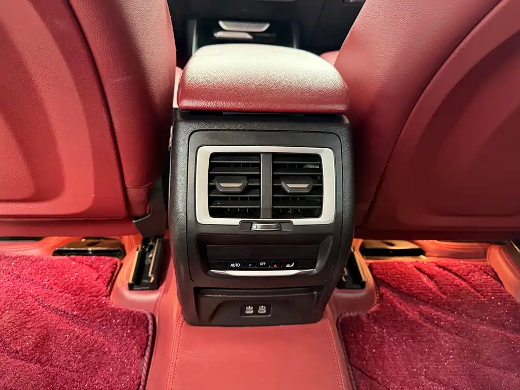 BMW iX3 2023 — фото 12