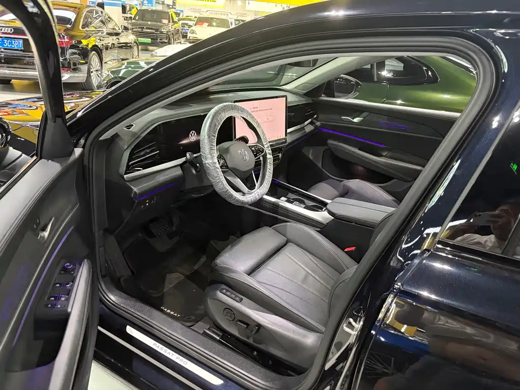 Volkswagen Passat 2025