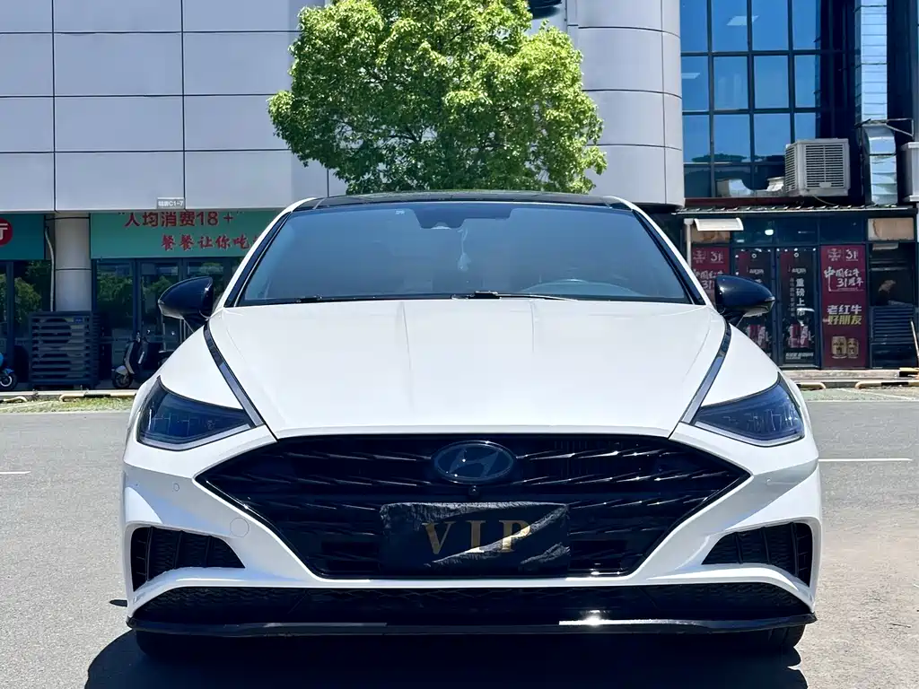 Hyundai Sonata 2023 — фото 1