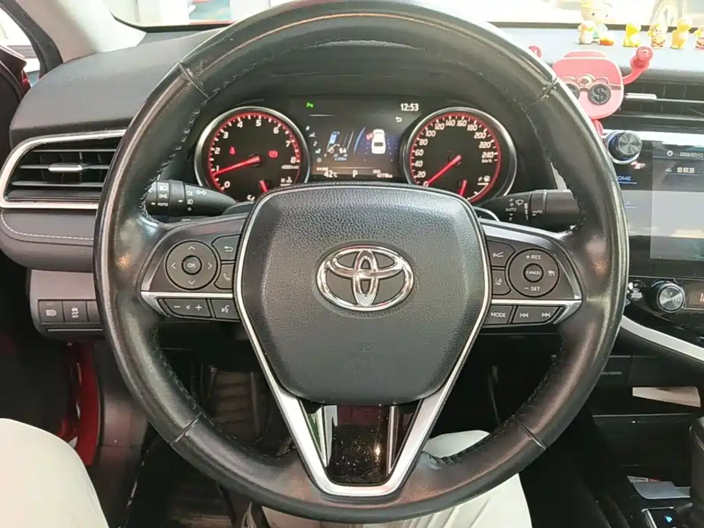 Toyota Camry 2020 — фото 11