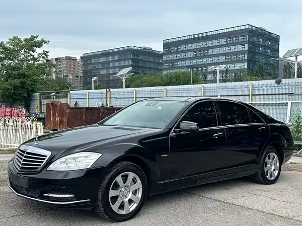 Mercedes-Benz S-Class 2013