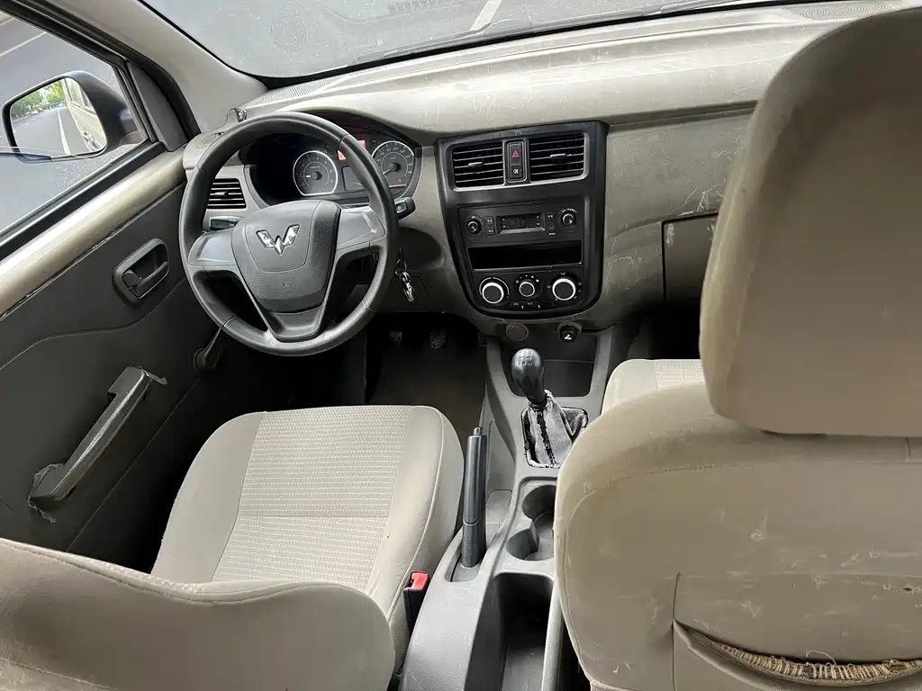 Wuling Rongguang V 2017 — фото 11