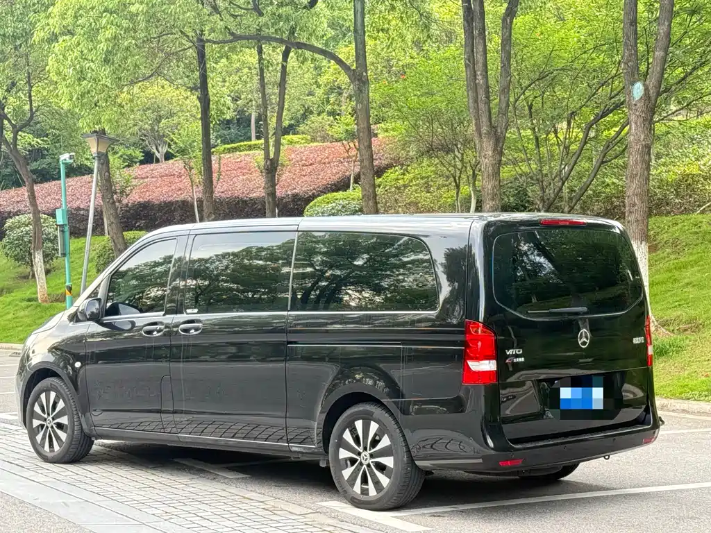 Mercedes-Benz Vito 2024 — фото 13