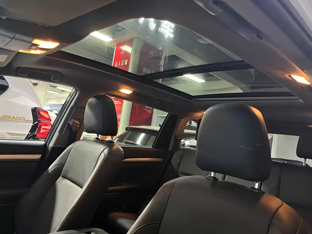 Toyota Highlander 2020 — фото 17