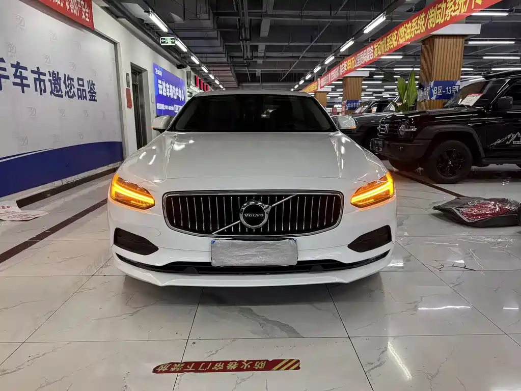 Volvo S90 2019 — фото 1
