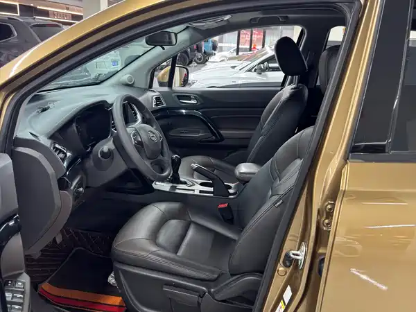 GAC Trumpchi GS4 2015
