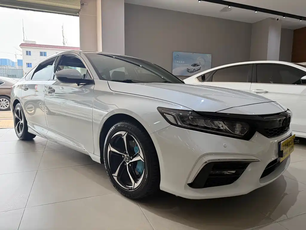 Honda Inspire 2021 — фото 3