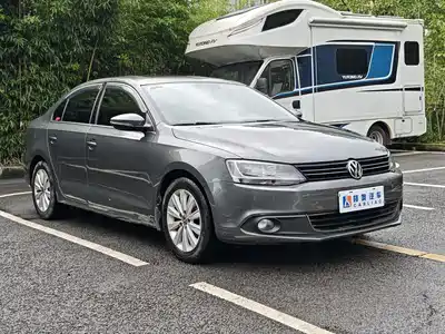 Volkswagen Sagitar 2014