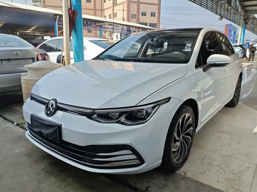 Volkswagen Golf 2022