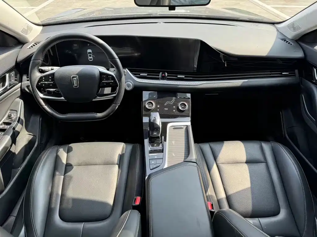 Bestune B70 2023 — фото 6