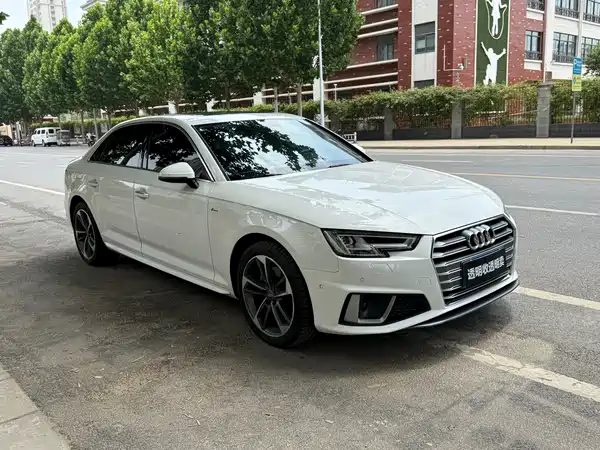 Audi A4L 2019