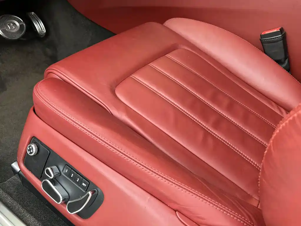Bentley Continental 2013 — фото 10