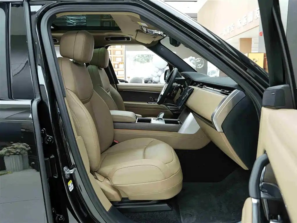 Land Rover Range Rover 2025 — фото 11