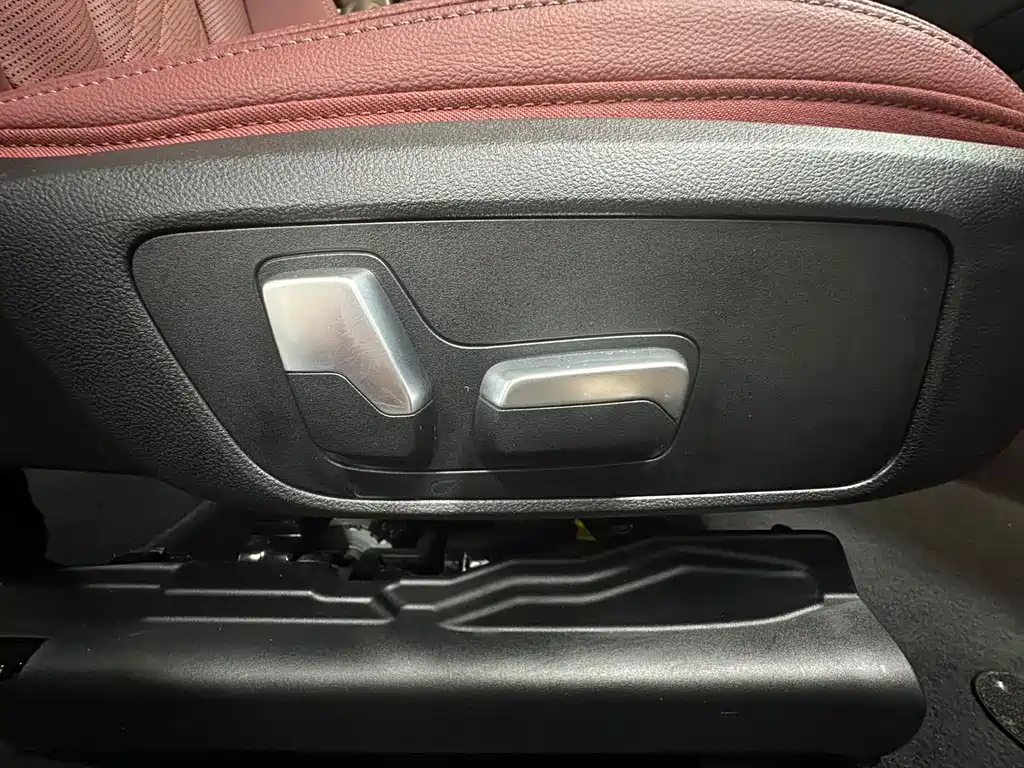 BMW 3 Series 2023 — фото 23