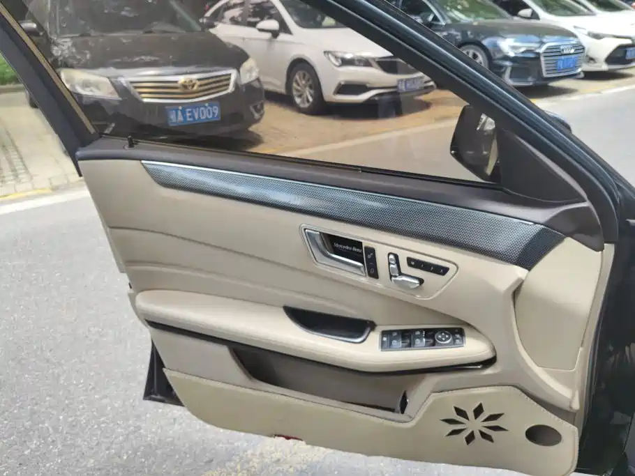 Mercedes-Benz E-Class 2016