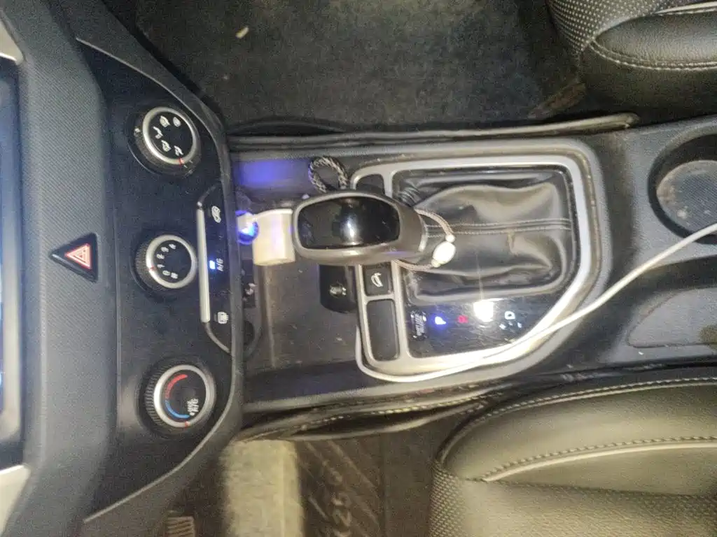 Hyundai ix25 2015 — фото 11